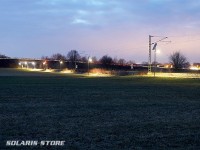 Voie ferrée éclairée par Lampadaire LED solaire autonome PROTOS 250